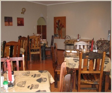 Dining room at Mopani Bed & Breakfast